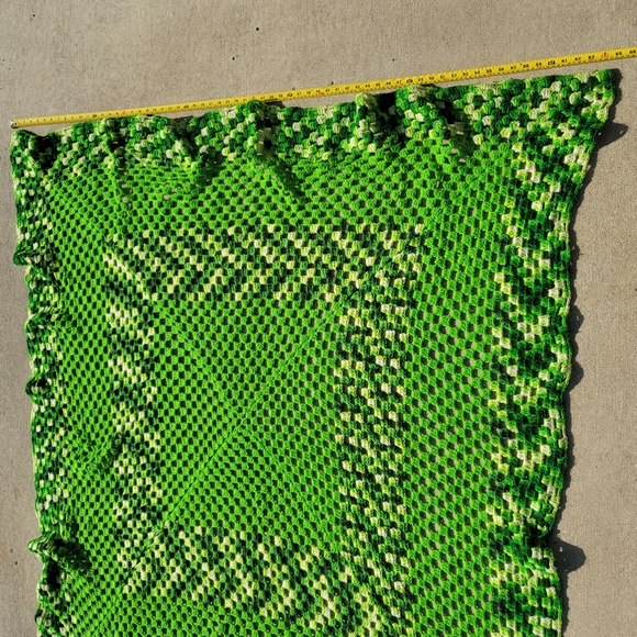 VINTAGE Crochet Blanket - Picture 9 of 10